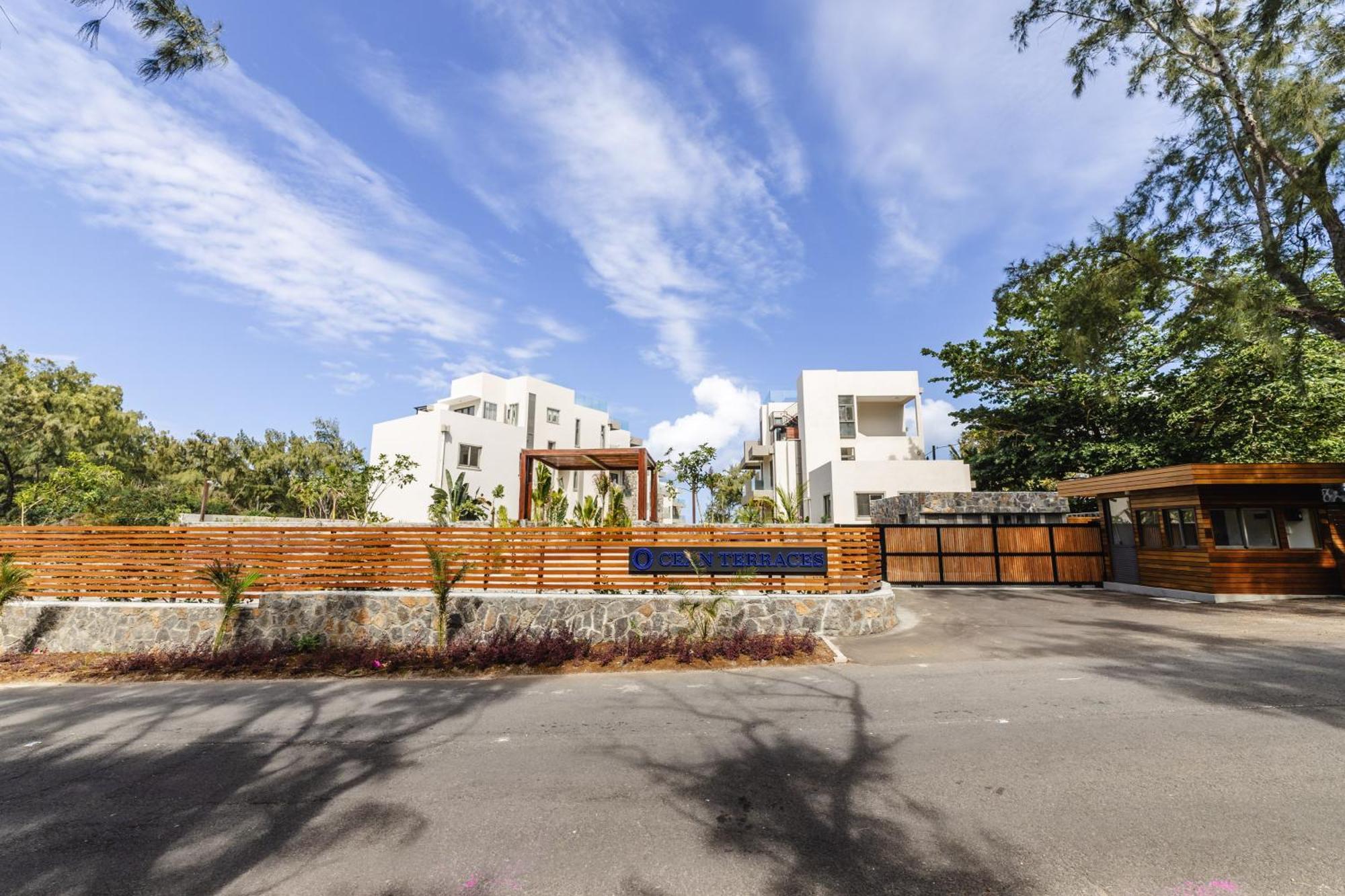 Ocean Terraces Apt A1 - Your Beachfront Bliss - Brand New بوست لافايِت المظهر الخارجي الصورة